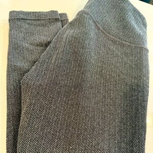 Gray Herringbone Athleta Salutation Tight, 7/8 length